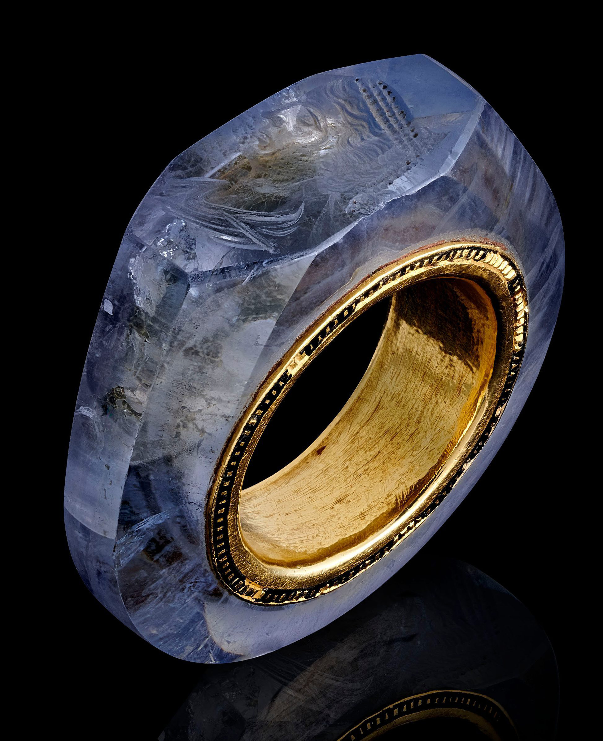 2000-Летнее сапфировое кольцо Калигулы